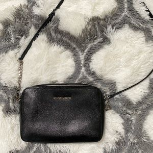 Michael kors crossbody bag.